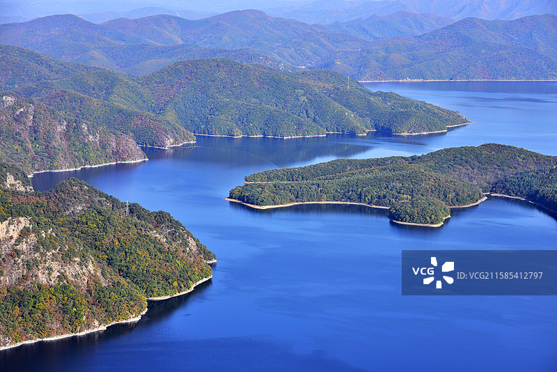 辽宁省本溪市五女山景区秋季桓龙湖秋景图片素材