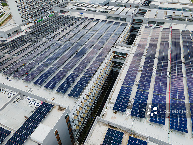 太阳能电池板的使用场景图片素材