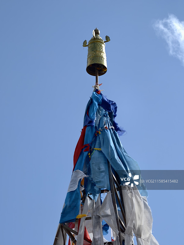 青海湖·环湖西路·祁连山·东格尔观景台·经幡图片素材