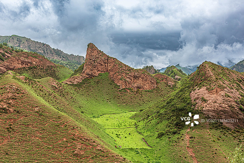 甘肃平凉市石界子景区风光图片素材