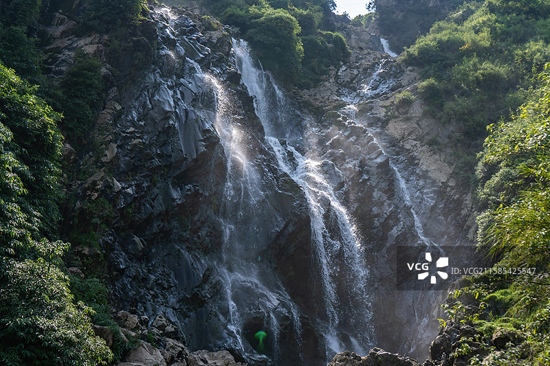 贵州六盘水市滴水岩瀑布图片素材