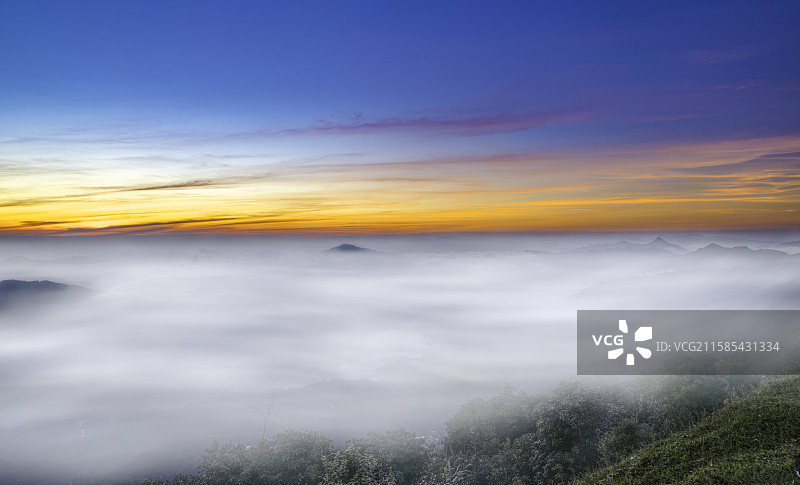 云浮风车山日出云海图片素材