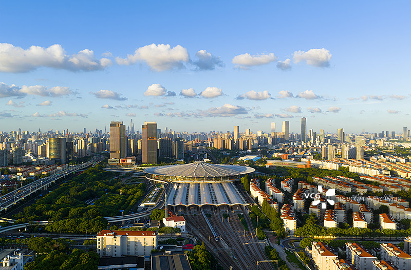 航拍上海徐汇区上海南站图片素材