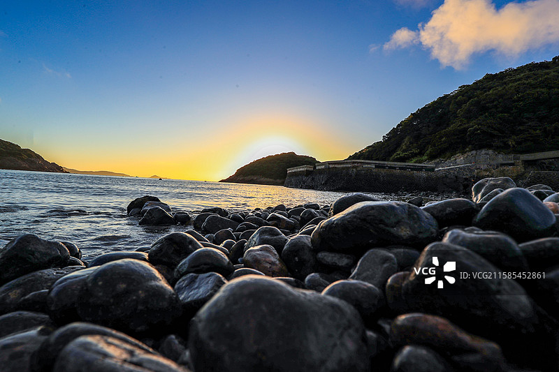 沙滩与礁石，拍摄舟山朱家尖的小乌石塘图片素材