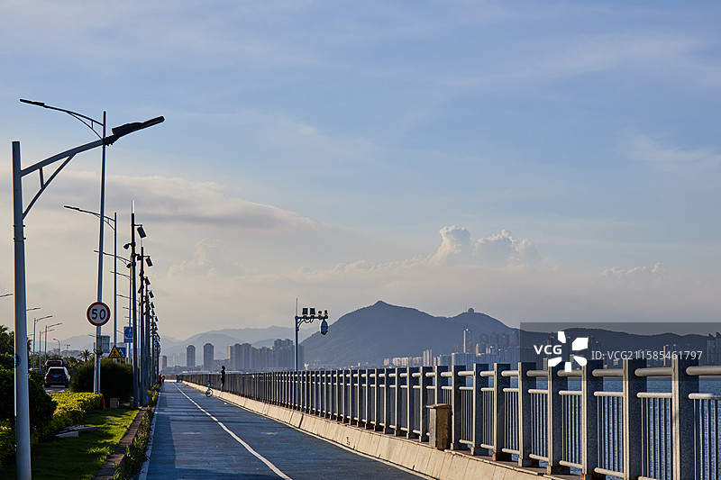 厦门花屿东路环岛路步道夏季风光图片素材