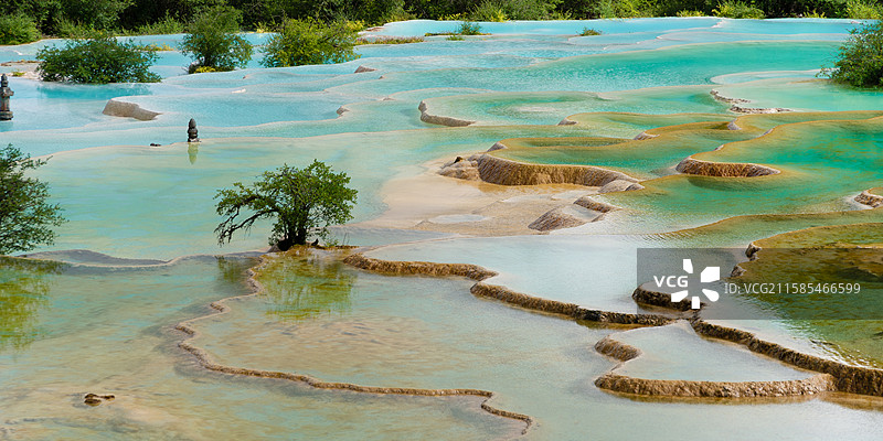 黄龙五彩池图片素材