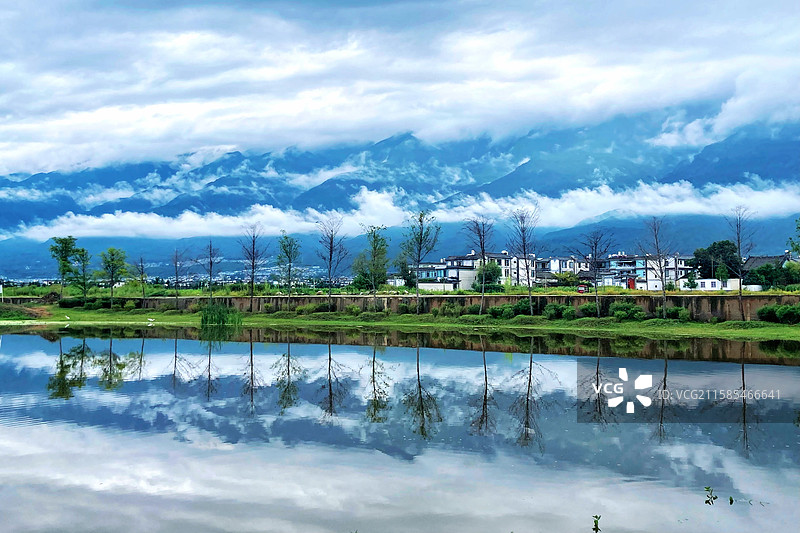 云南大理苍山洱海图片素材