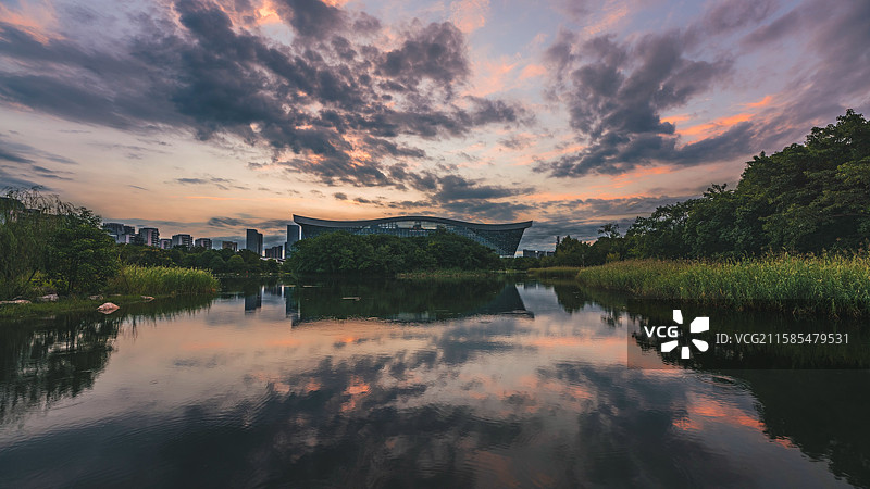 成都高新区-锦城湖-成都环球中心-日出图片素材