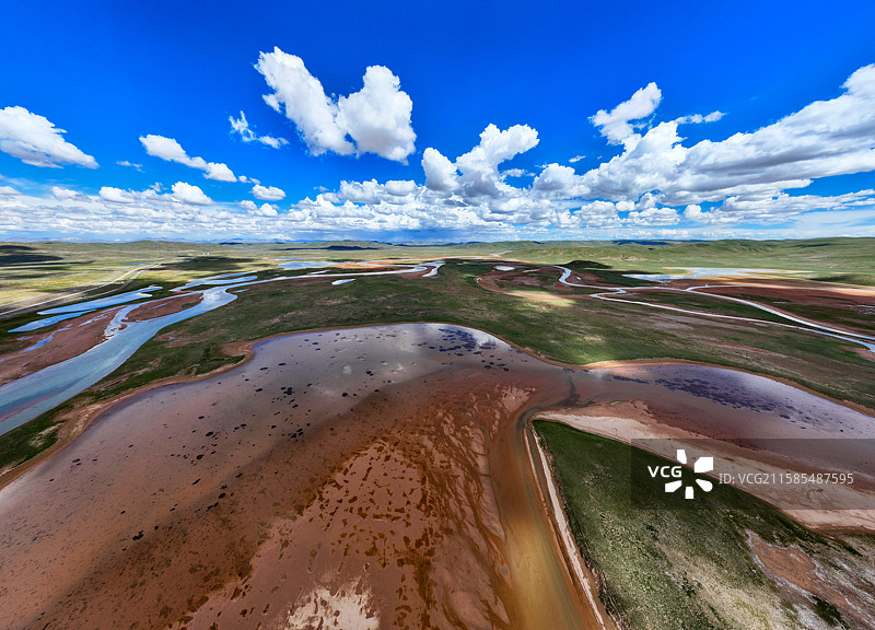 大地油彩画-青海果洛玛多星星海湿地风光图片素材