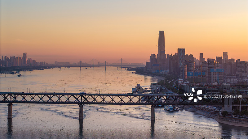 湖北武汉，武汉长江大桥，航拍，风景，日出图片素材