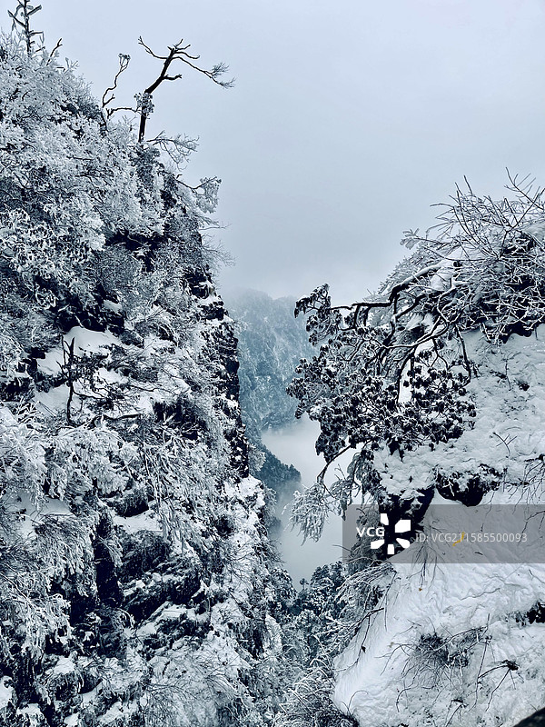 峨眉山冬日雪景图片素材