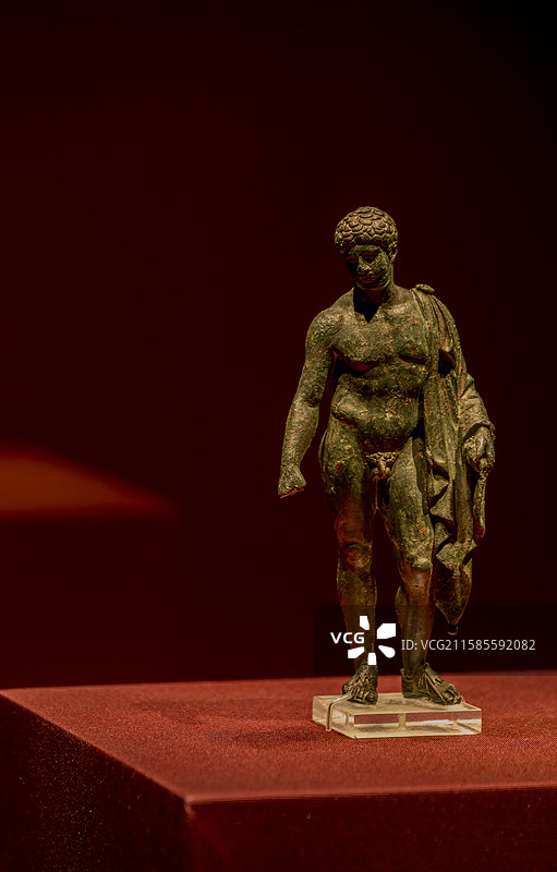 上海世博会博物馆《希腊人：从阿伽门农到亚历山大》展出文物——公元1世纪赫尔墨斯（墨丘利）青铜像图片素材