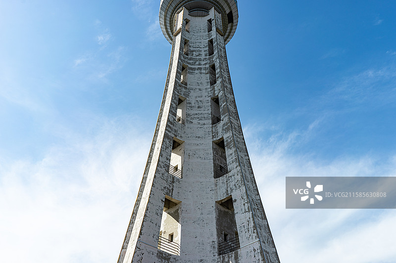 中国基建京台高速公路山东济南至泰安段交通部门建设中国高速公路一万公里纪念塔，户外白昼无人图像摄影图片素材