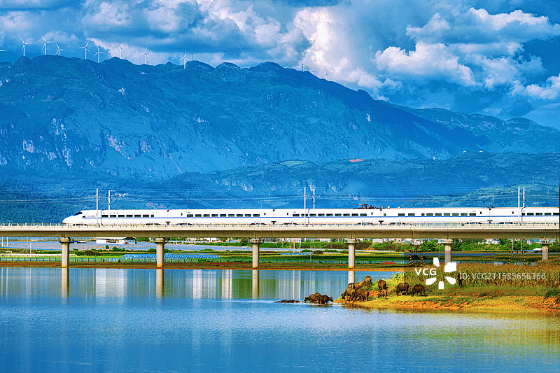 云南开远三角海水库图片素材