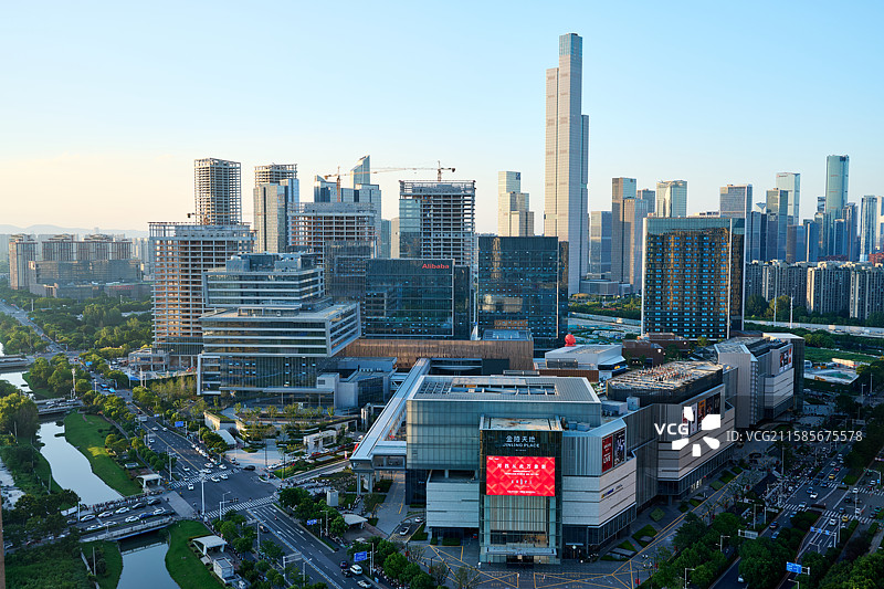南京金陵天地，南京阿里巴巴江苏总部，南京紫金金融大厦，南京城市天际线，南京河西图片素材