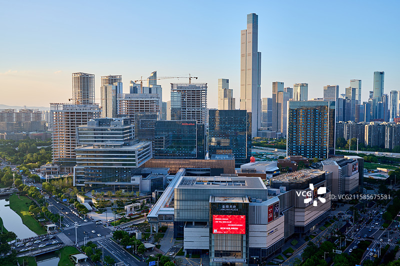 南京金陵天地，南京阿里巴巴江苏总部，南京紫金金融大厦，南京城市天际线，南京河西图片素材