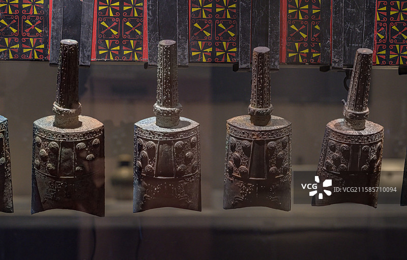 擂鼓墩二号墓编钟_战国中期_上虞博物馆_曾侯展_常设展_陶器_瓷器_青铜器图片素材