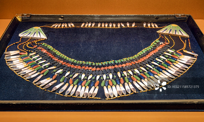 埃及国家博物馆藏 串珠项链 费昂斯 第18王朝（公元前1550-1295年） 阿玛尔纳出土图片素材