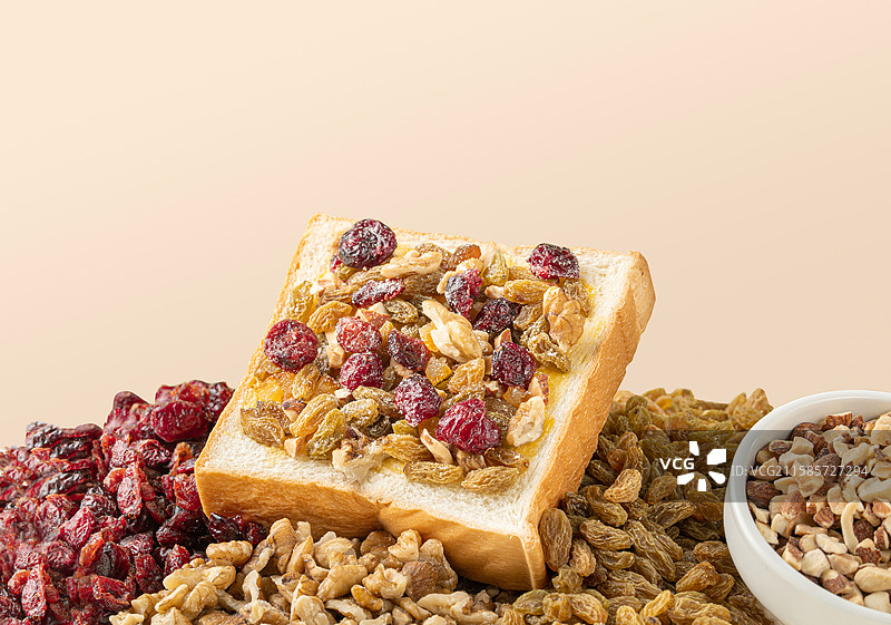 坚果吐司面包图片素材