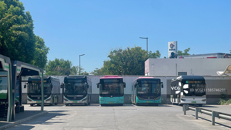 城镇公交停车场图片素材