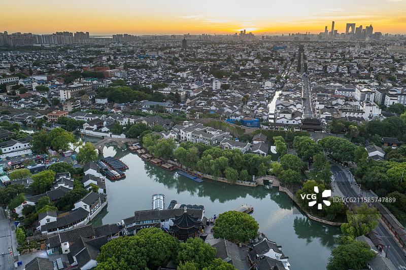 老城园林水面 横幅俯拍景观图片素材