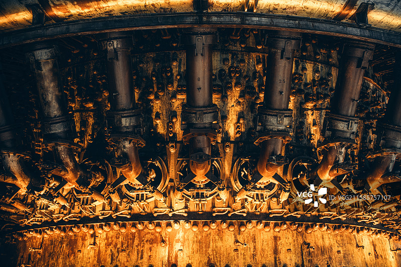 金色炉台-中国宝武钢铁会博中心图片素材