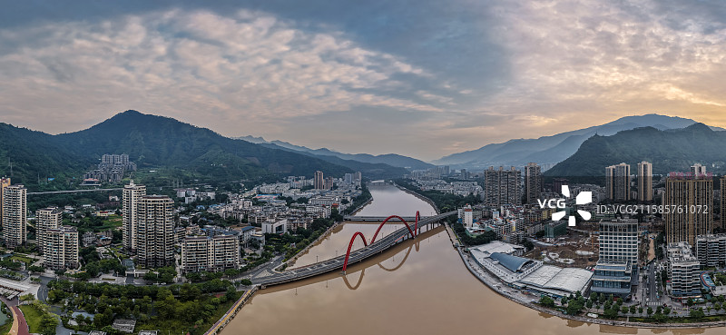 中国康养之城攀枝花米易县城市风光图片素材