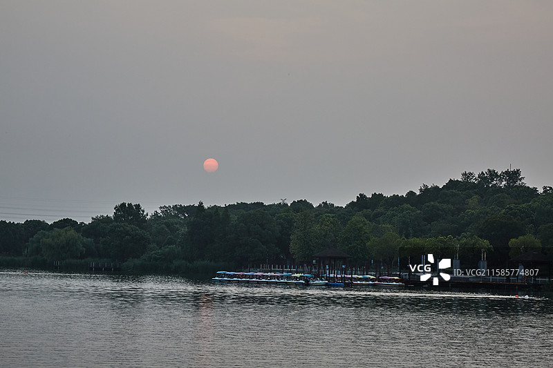江苏省苏州市张家港市凤凰镇凤凰湖风光图片素材