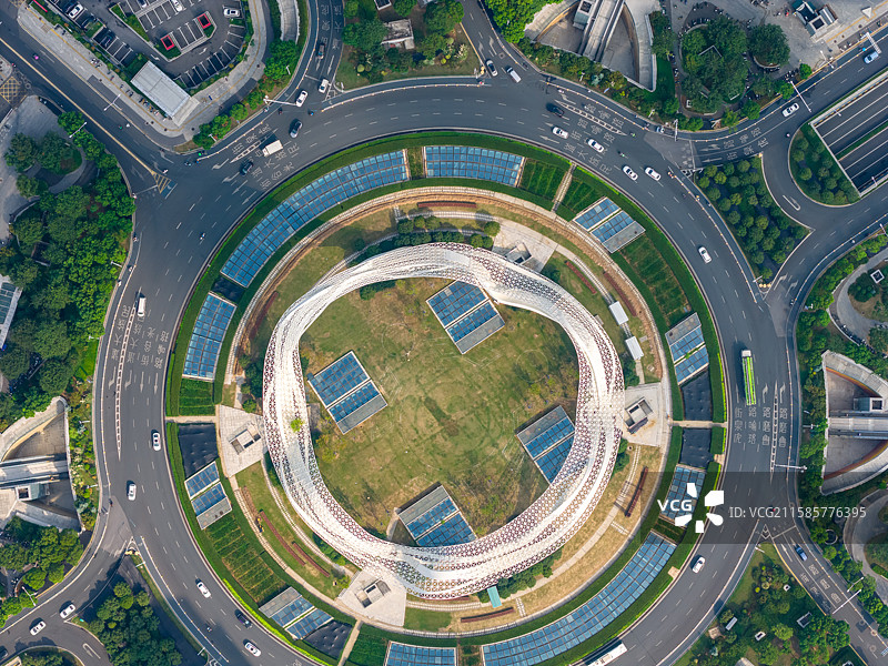 航拍湖北省武汉市光谷广场城市道路交通环岛风光图片素材