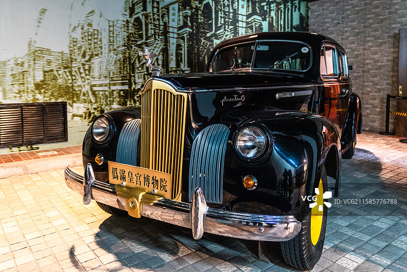 吉林长春伪满皇宫溥仪老式轿车图片素材