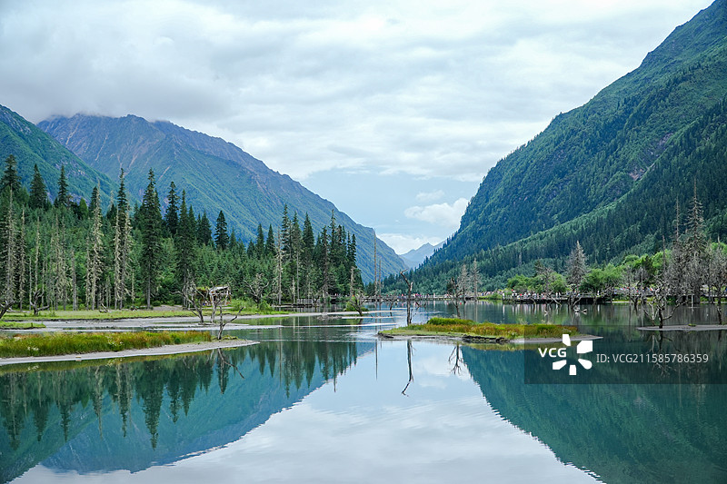 四姑娘山的风光图片素材