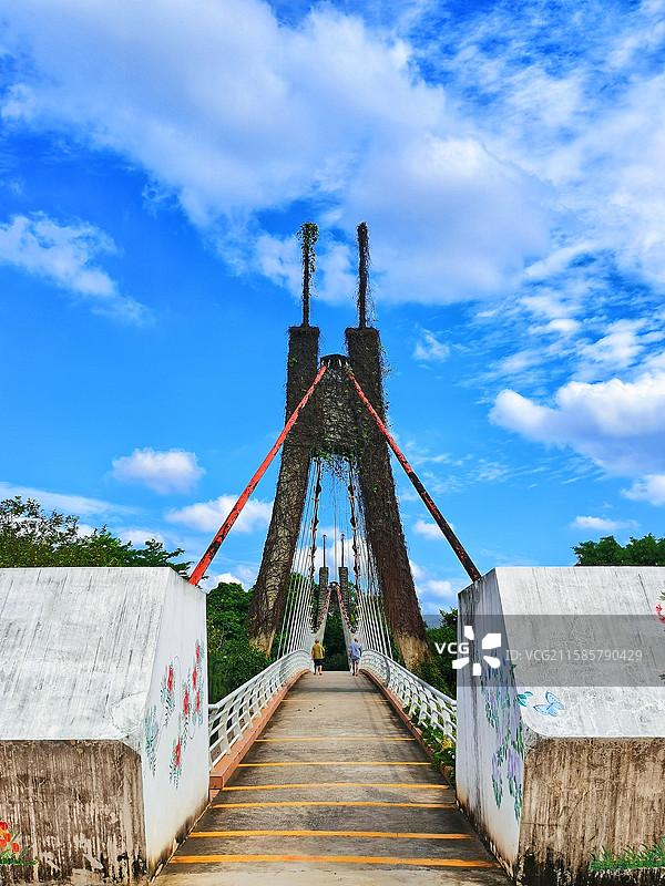 广州海珠湿地飞龙桥风光图片素材