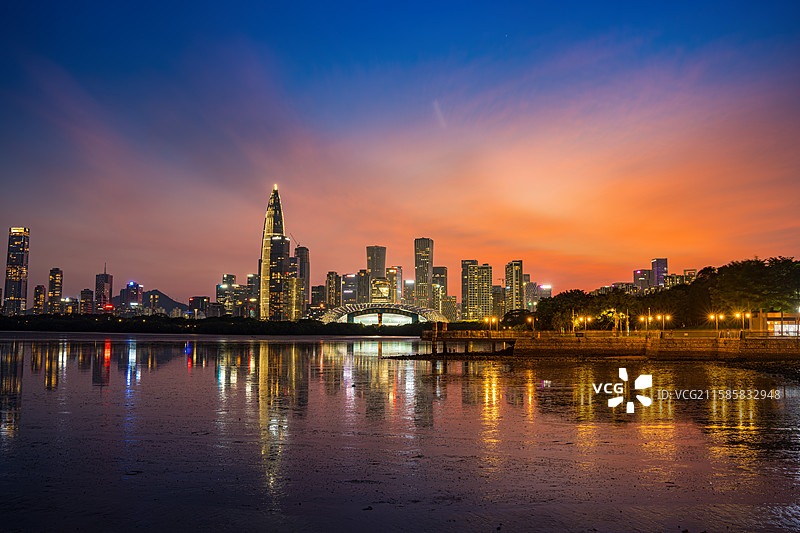 深圳湾公园城市天际线黄昏晚霞建筑风光图片素材