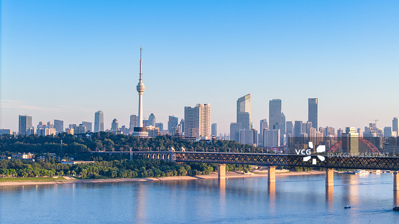 湖北武汉，武汉长江大桥，航拍，风景，日出图片素材