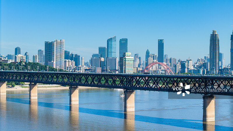 湖北武汉，武汉长江大桥，航拍，风景，日出图片素材