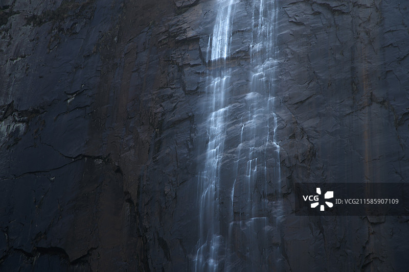 德化石牛山溪瀑长流图片素材