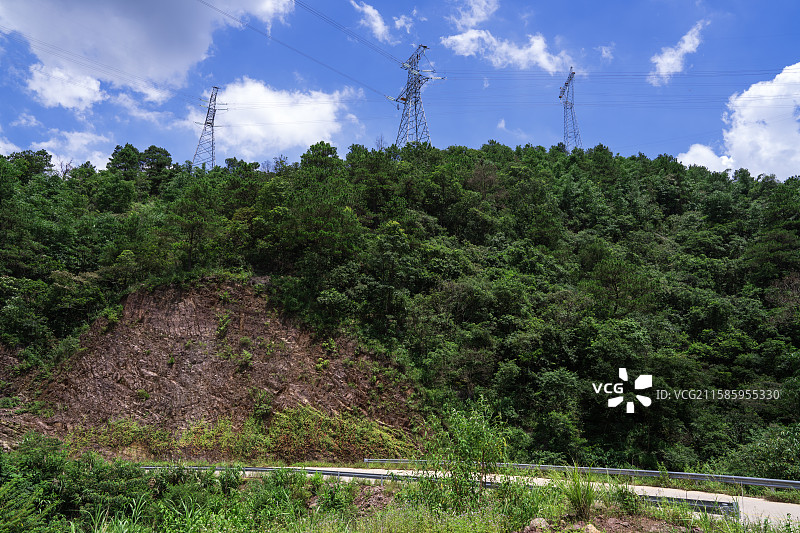 广西贵港市桂平市大藤峡景区美丽的环峡谷公路图片素材