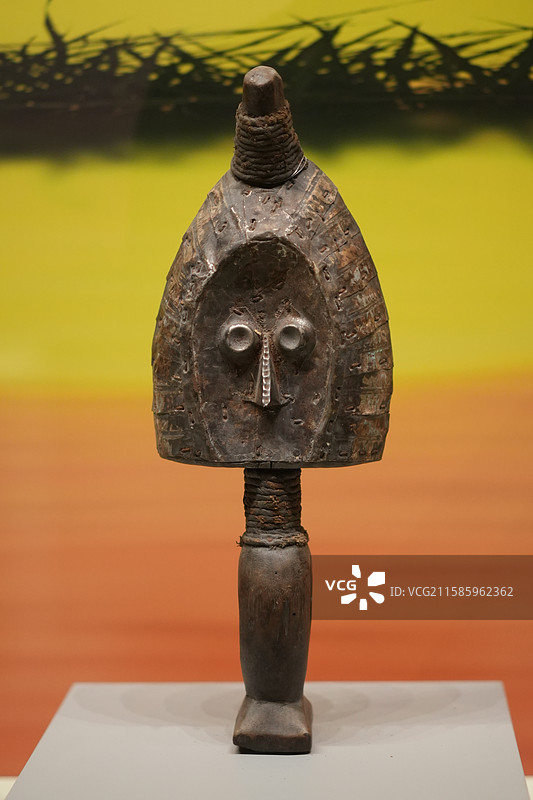 非洲加蓬巴科塔族圣祖纪念雕像图片素材