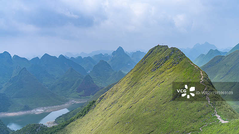 剑龙山的美景图片素材