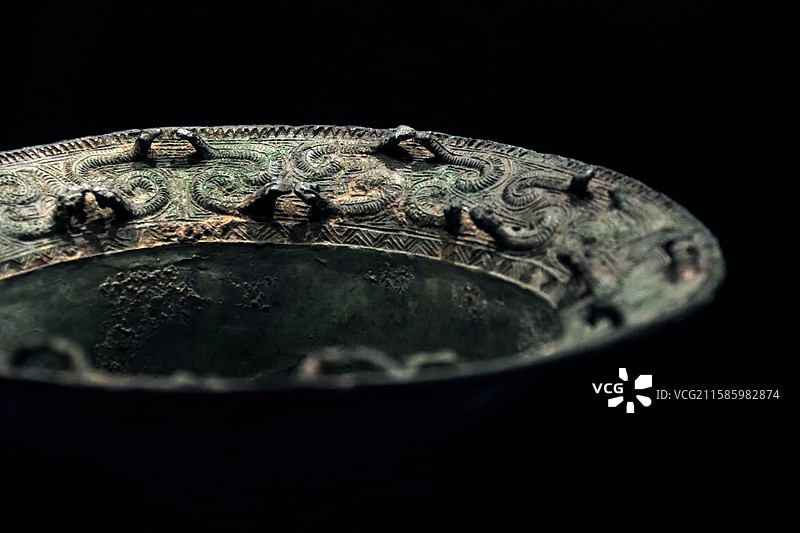 蛇纹铜尊 春秋图片素材