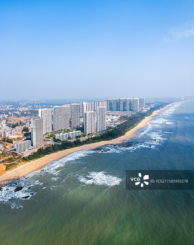 海滨城市海岸线鸟瞰图片素材