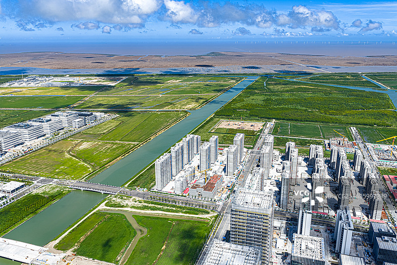 未来港元启产业社区住宅 金桥临港综合区城市开发纪实 上海临港自贸区南汇新城航拍2025图片素材