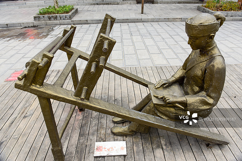 雕塑西兰卡普土家族织布土家织锦图片素材