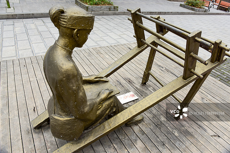 雕塑西兰卡普土家族织布土家织锦图片素材