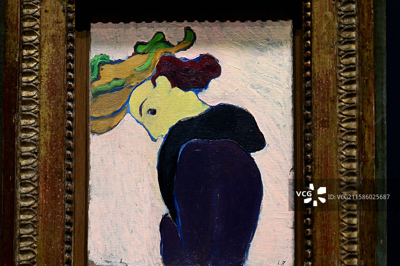 《戴绿色帽子的女人侧影》，爱德华•维亚尔，约1891年，纸板油画，奥赛博物馆的艺术瑰宝，浦东美术馆图片素材