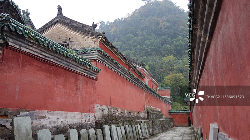 湖北省十堰市丹江口市武当山：太子坡九曲黄河墙图片素材