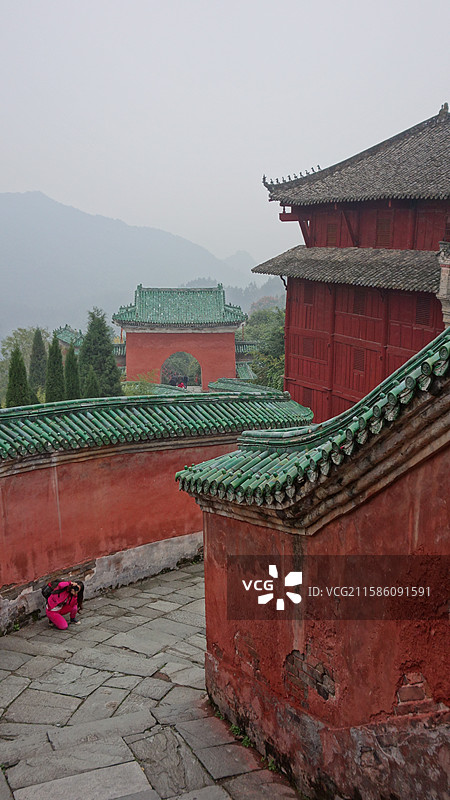 湖北省十堰市丹江口市武当山：太子坡九曲黄河墙图片素材