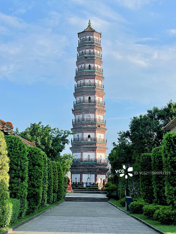 广东省雷州市三元塔正视图图片素材