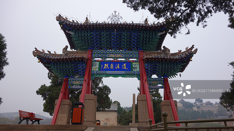 陕西省陕北榆林市佳县白云山白云观白云庙：木牌楼图片素材