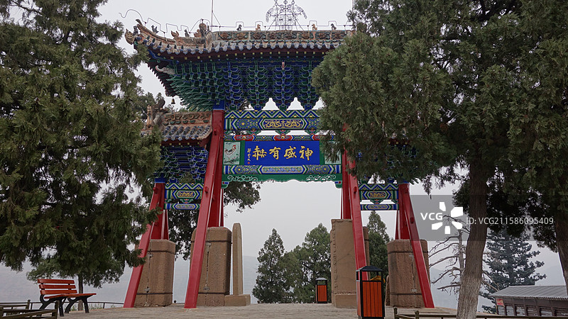 陕西省陕北榆林市佳县白云山白云观白云庙：木牌楼图片素材